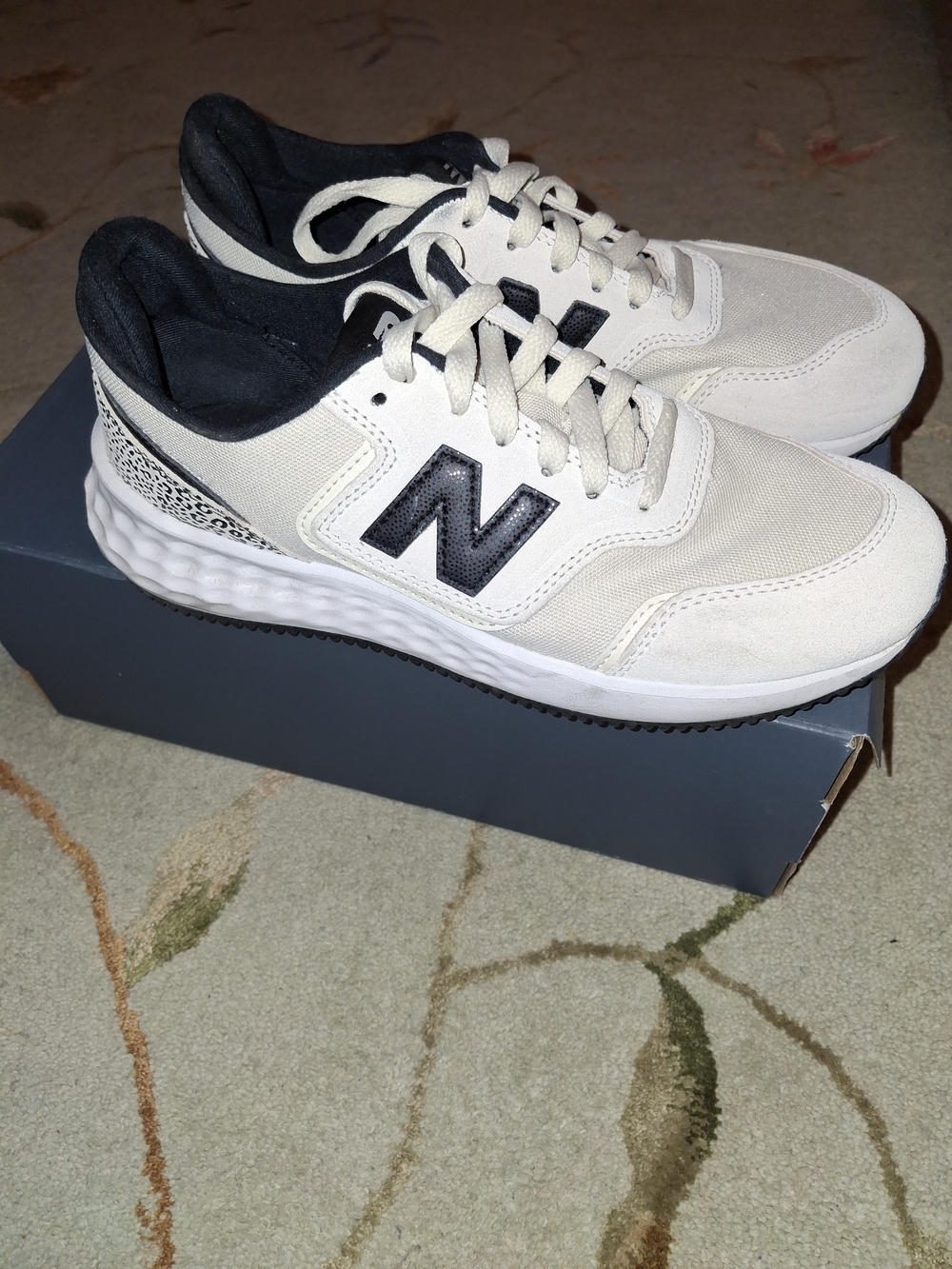Fits Like 7.5 New Balance Women's Off White and Black Athletic Sneakers